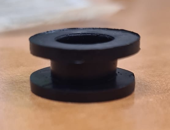 Passe fil noir ø14/7 ep6.5 PVC